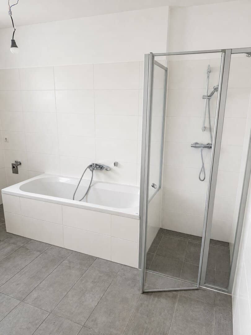 TRAUMHAFTE 4-Zimmer-Neubauwohnung mit Seltenheitswert und riesiger Dachterrasse mit 50m2