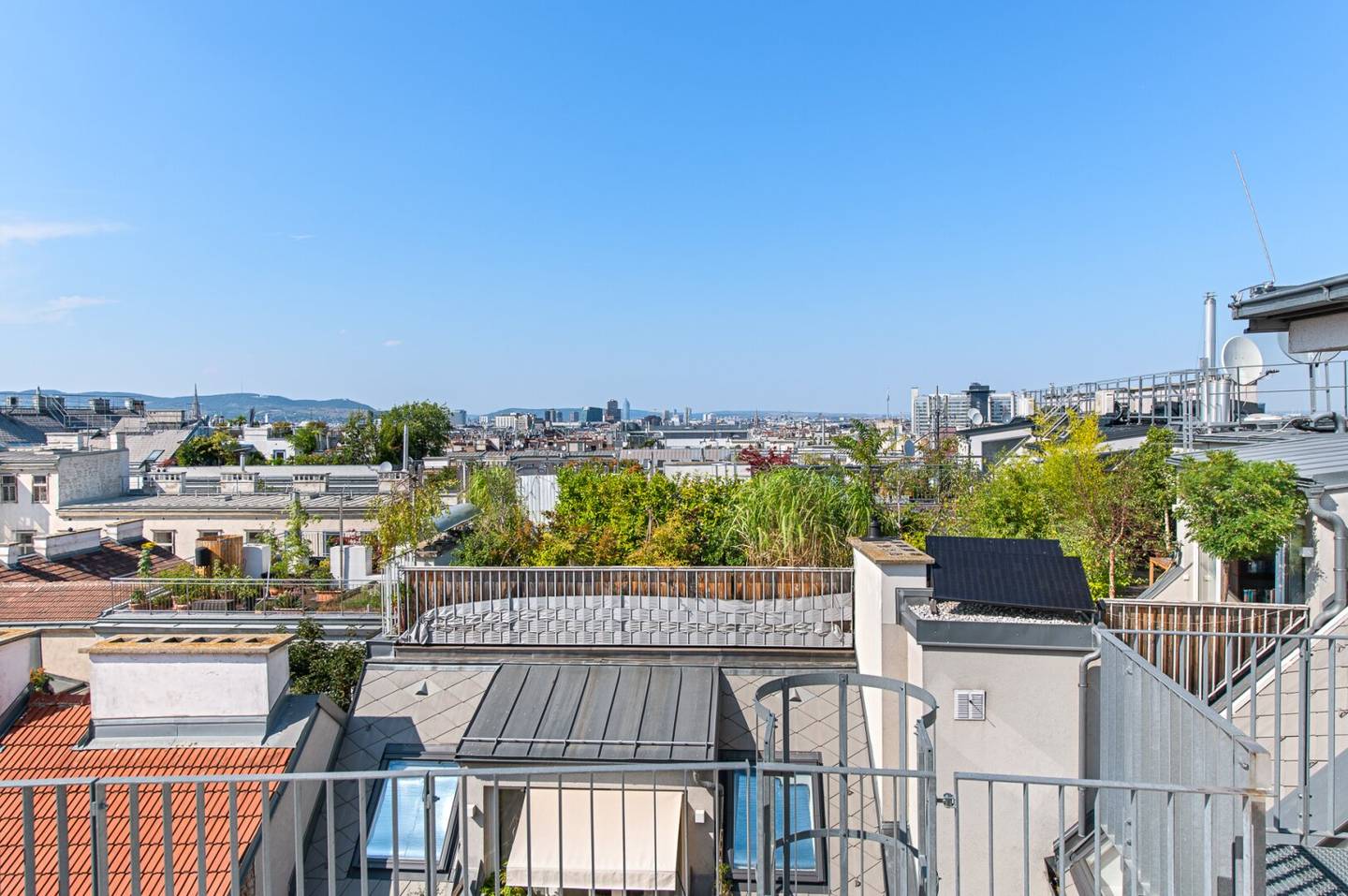 Wien liegt Ihnen zu Füßen: Dachgeschoßmaisonette mit Terrasse