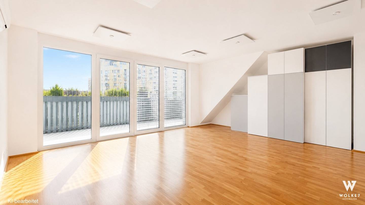 2-Zimmer-Dachgeschoßwohnung mit ca. 9 m² Dachterrasse I Klimaanlage &amp; Fußbodenheizung I Nahe U1 Kagraner Platz