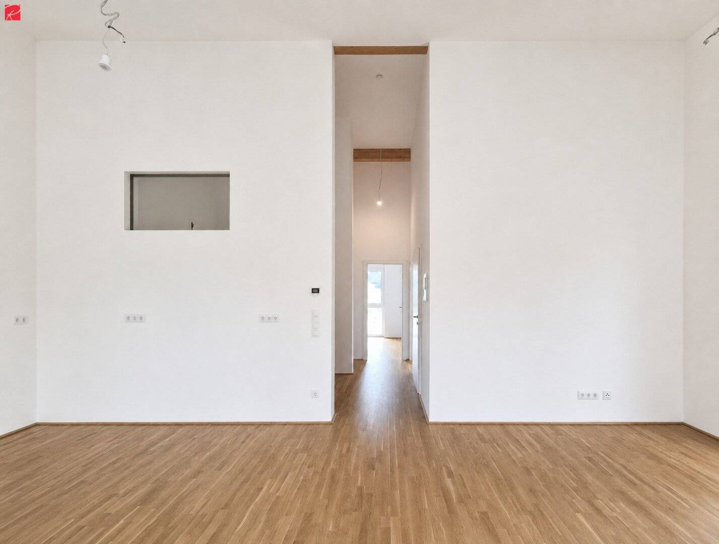 Lichtdurchfluteter Erstbezug mit großem Balkon &amp; Carport