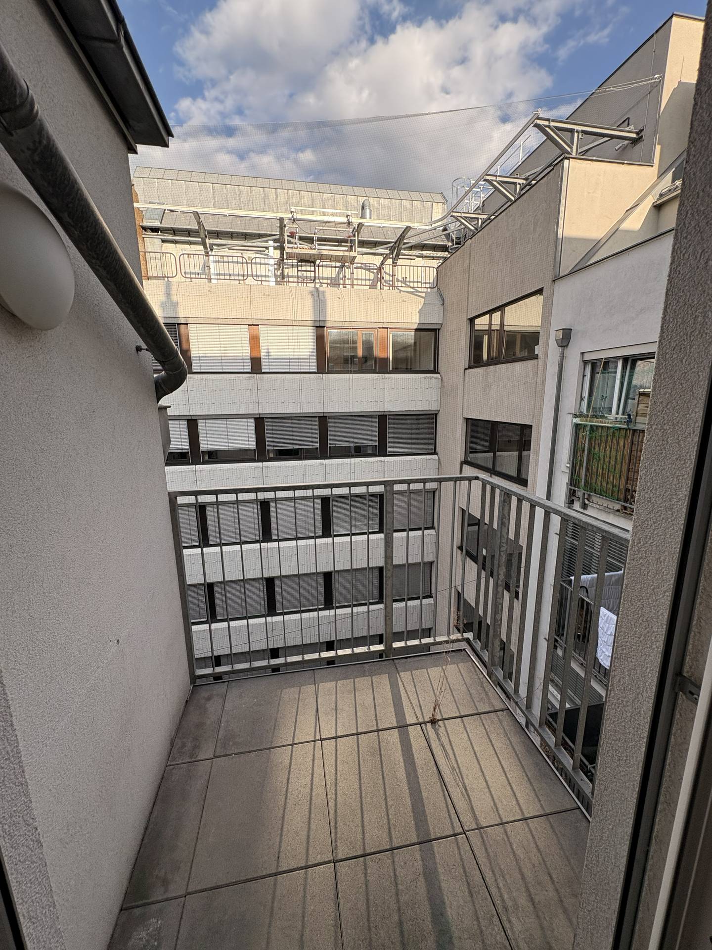 Bright Wohnung with balcony and lift
