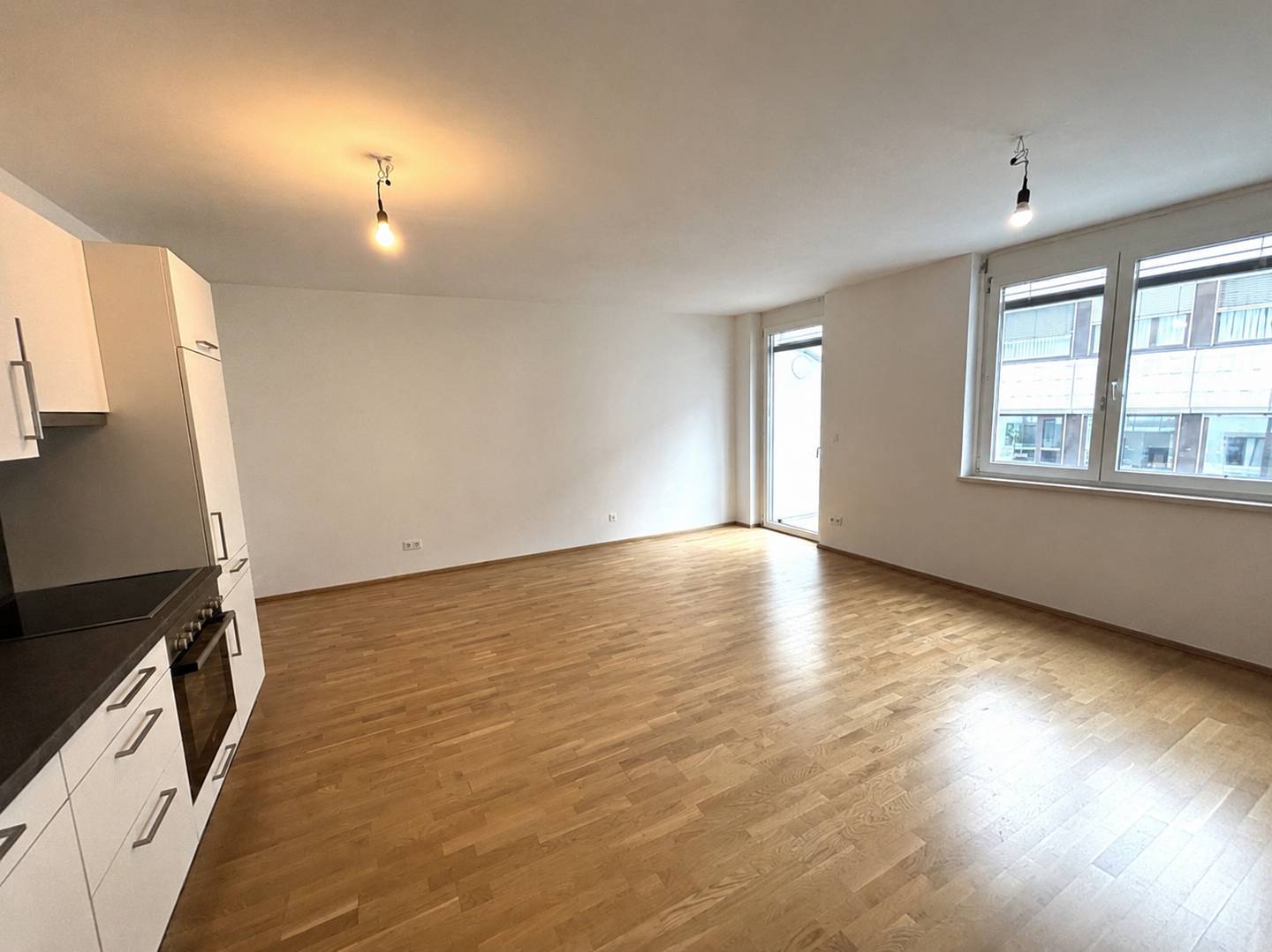 Bright Wohnung with balcony and lift