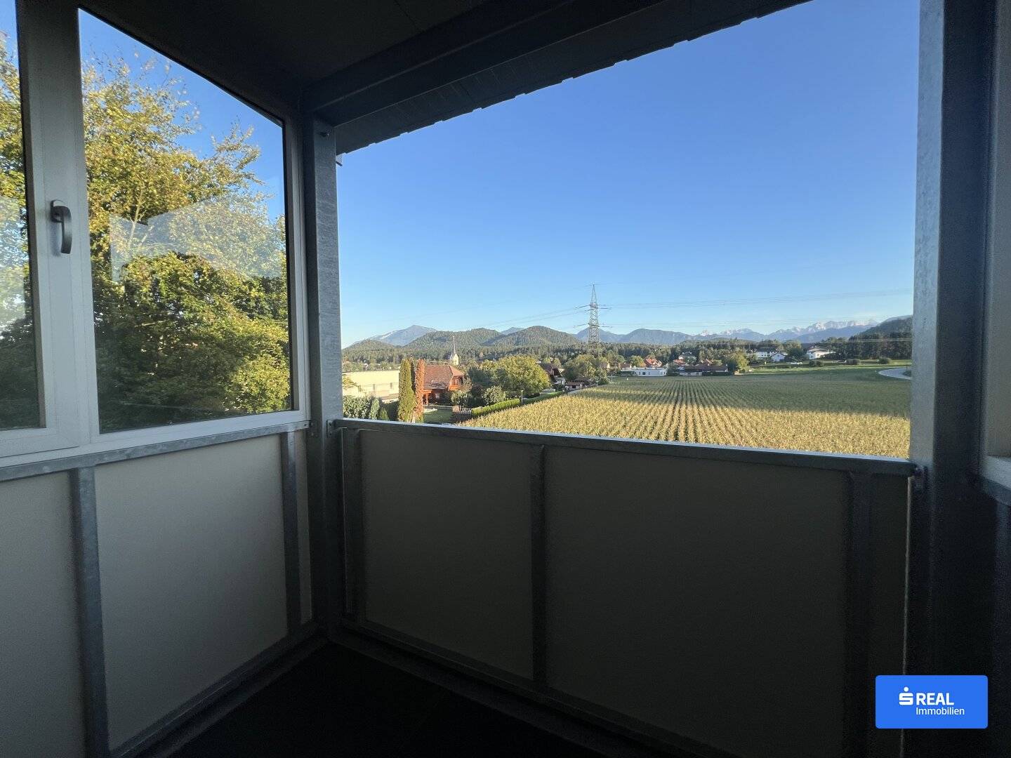 Excellent floor plan, quiet location and splendid view