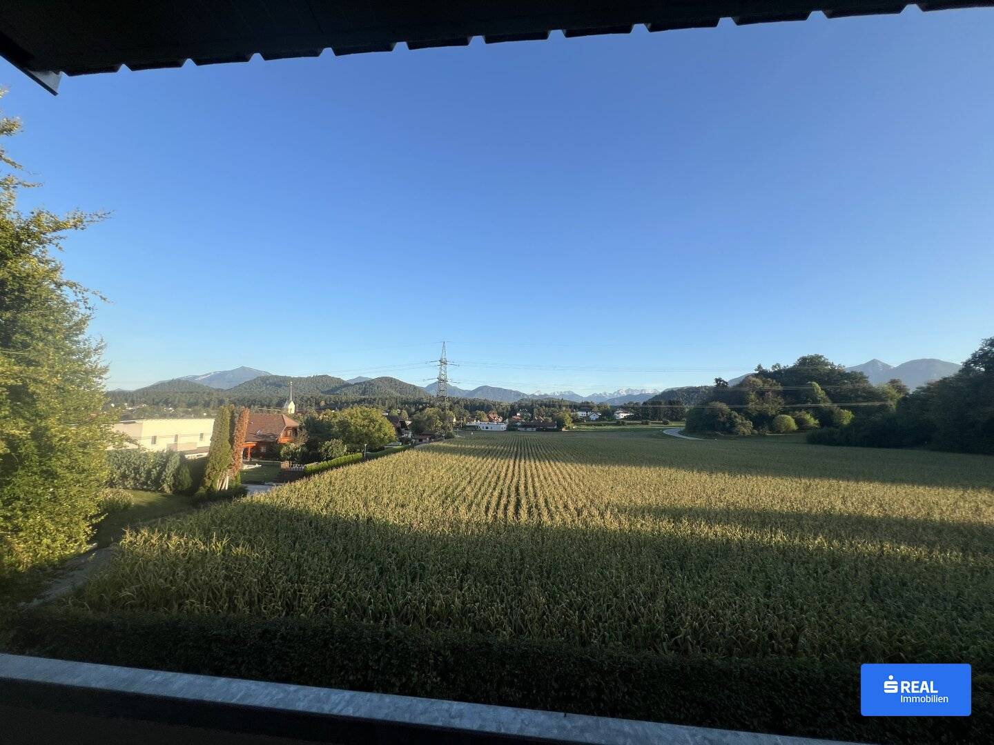 Excellent floor plan, quiet location and splendid view