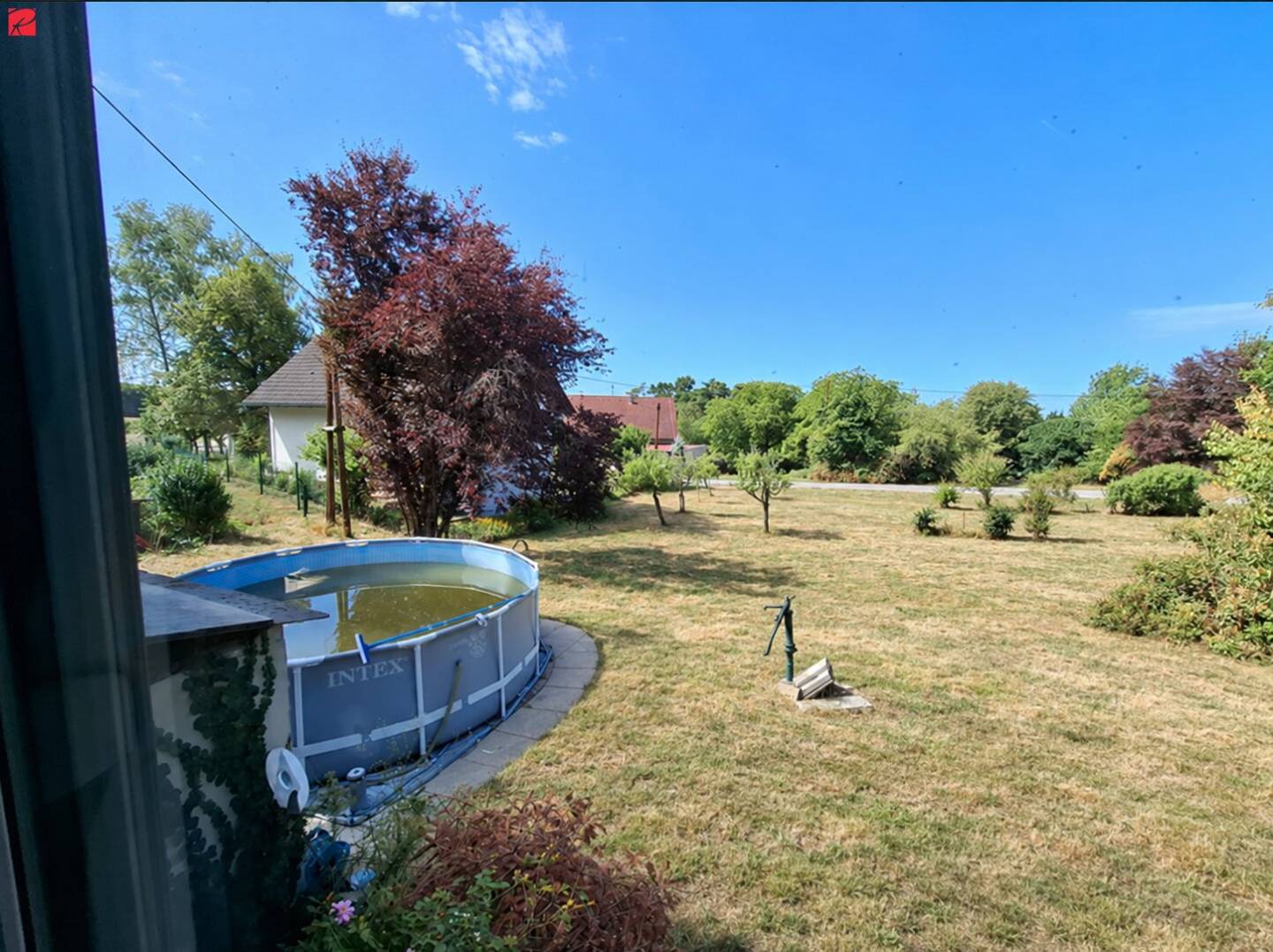 Renovated ground floor with terrace &amp; pool