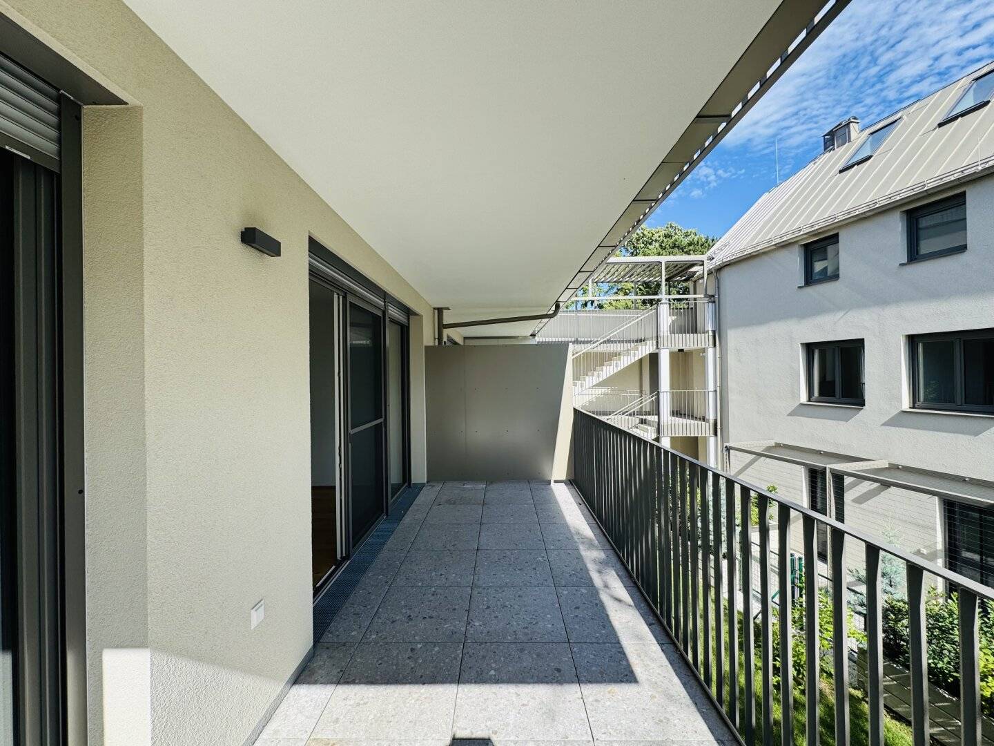 Mödling: Exclusive Apartment with Balcony and Private Garden - Living Comfort at the Highest Level!