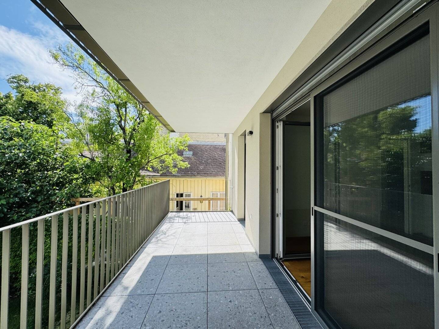 Mödling: Exclusive Apartment with Balcony and Private Garden - Living Comfort at the Highest Level!