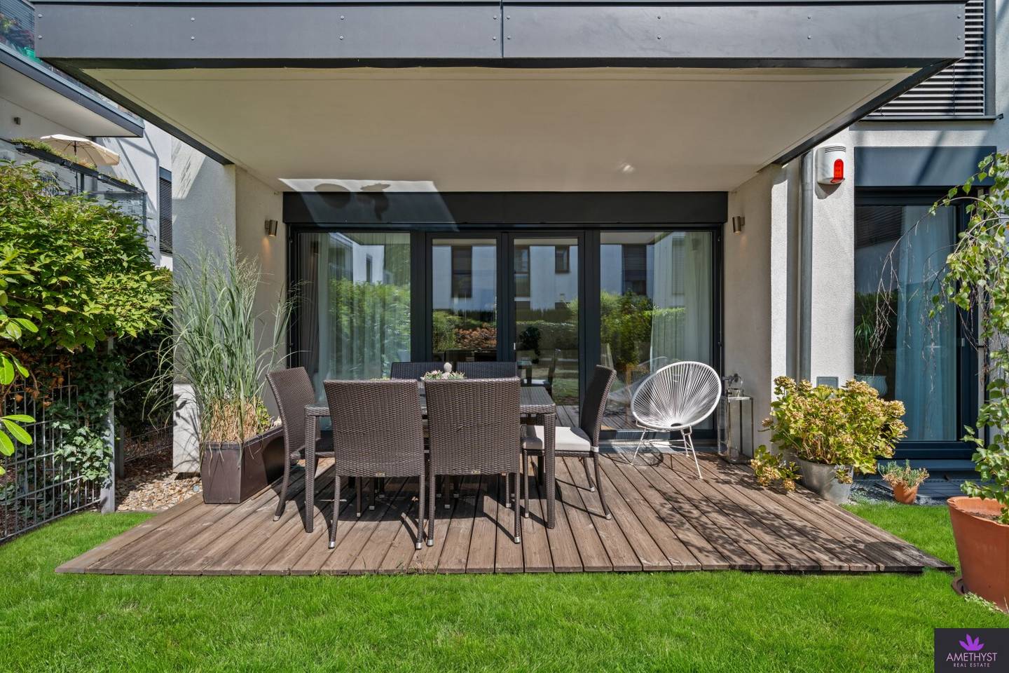 Wunderschöne, moderne Gartenwohnung mit zwei Eigengärten – begehrte Ruhelage nahe Beethovengang, Weinbergen &amp; Grinzing