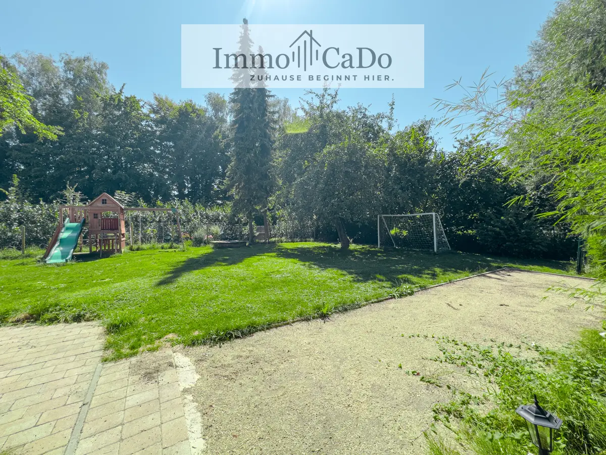 City near building plot with semi detached potential Wohnung