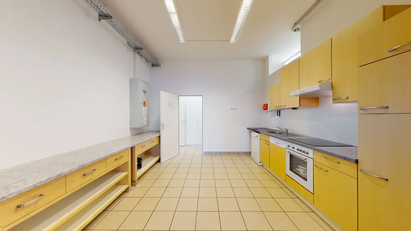 Well located office/warehouse/commercial premises - 234 m² - versatile use