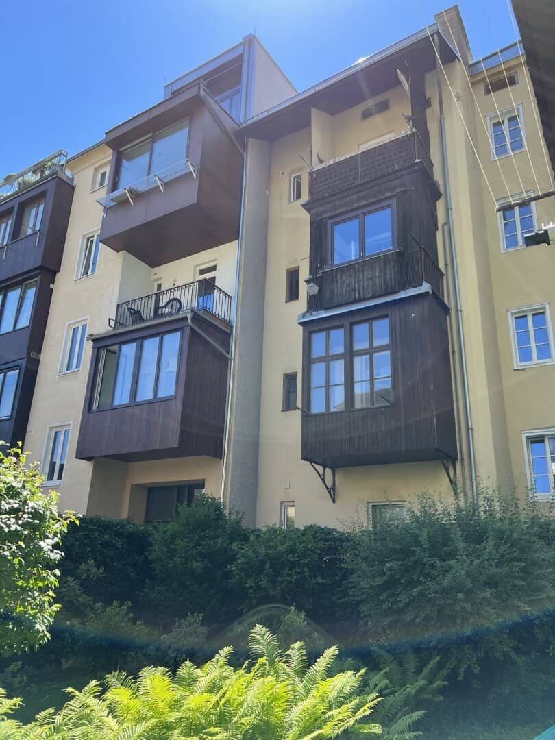 IBK-Wilten: 2-room apartment with loggia in perfect location near clinic and center
