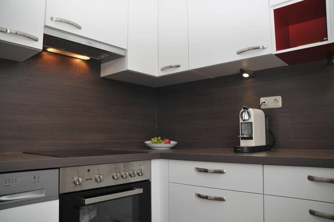 Balcony apartment - 4 bedrooms - commission-free from 1 December 2026 - 1055.00 EUR (heating, taxes, all inclusive)