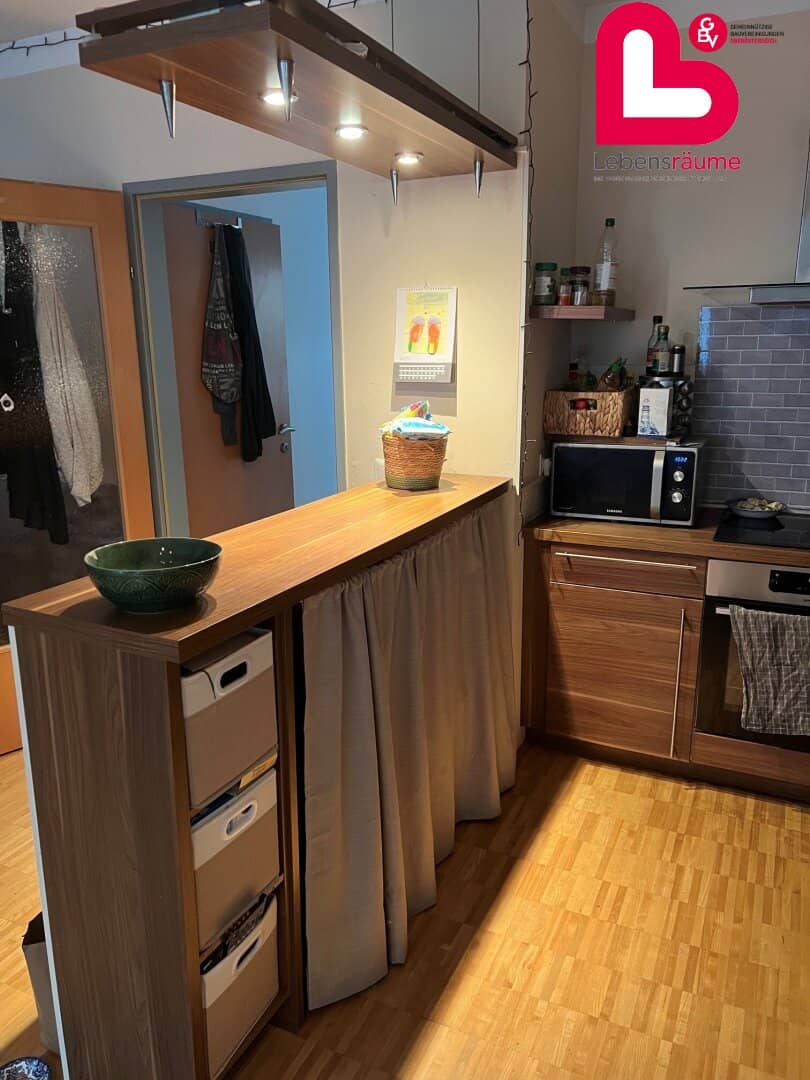 Very beautiful 3-room apartment in Kremsdorf with loggia and underground parking space