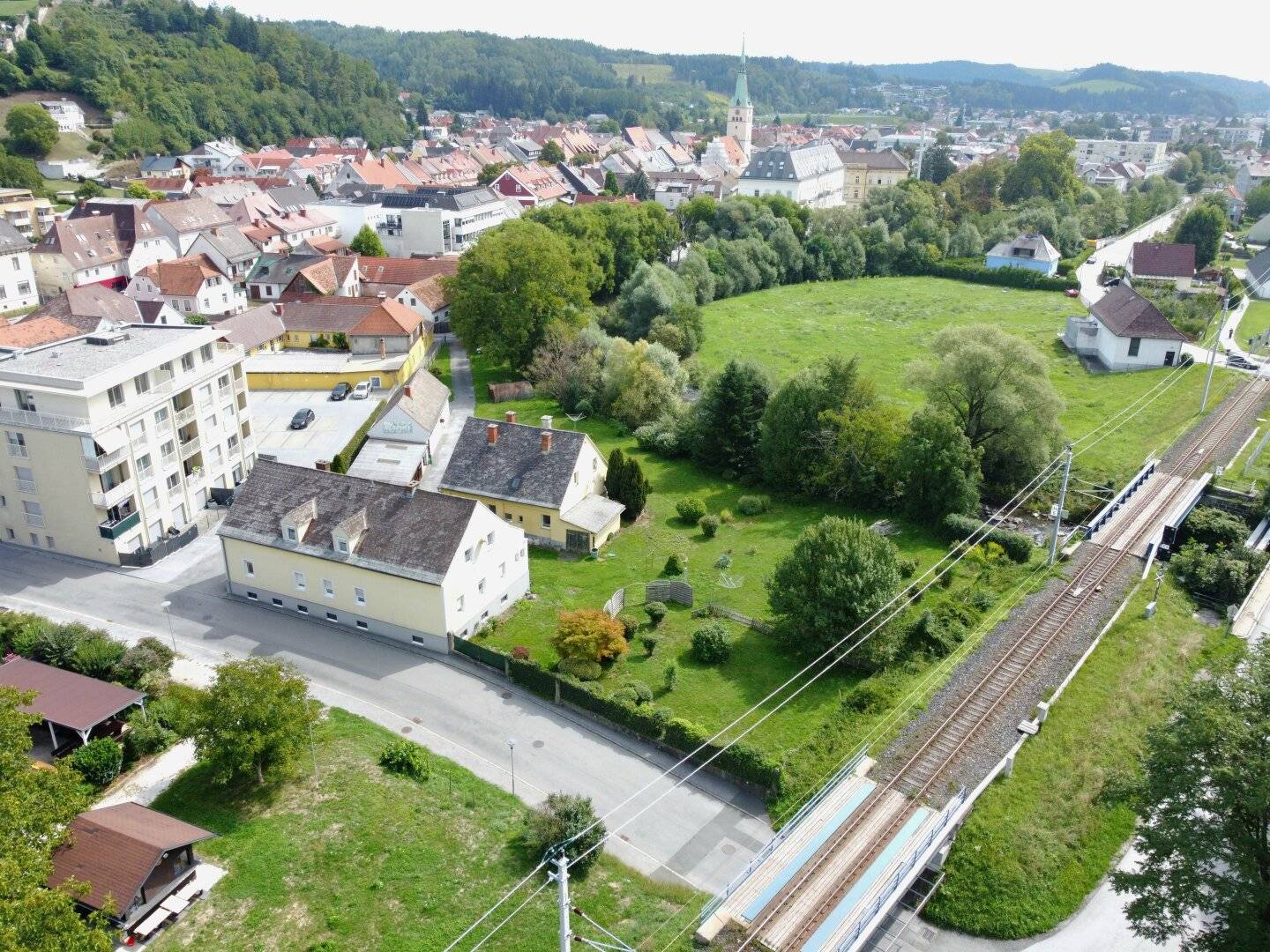 Sonniges Grundstück mit 2,0 Bebauungsdichte im Zentrum von Voitsberg!  Kerngebiet!