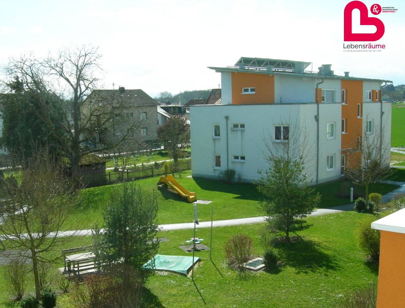 Great 4-room apartment in Kremsdorf with loggia and underground parking space
