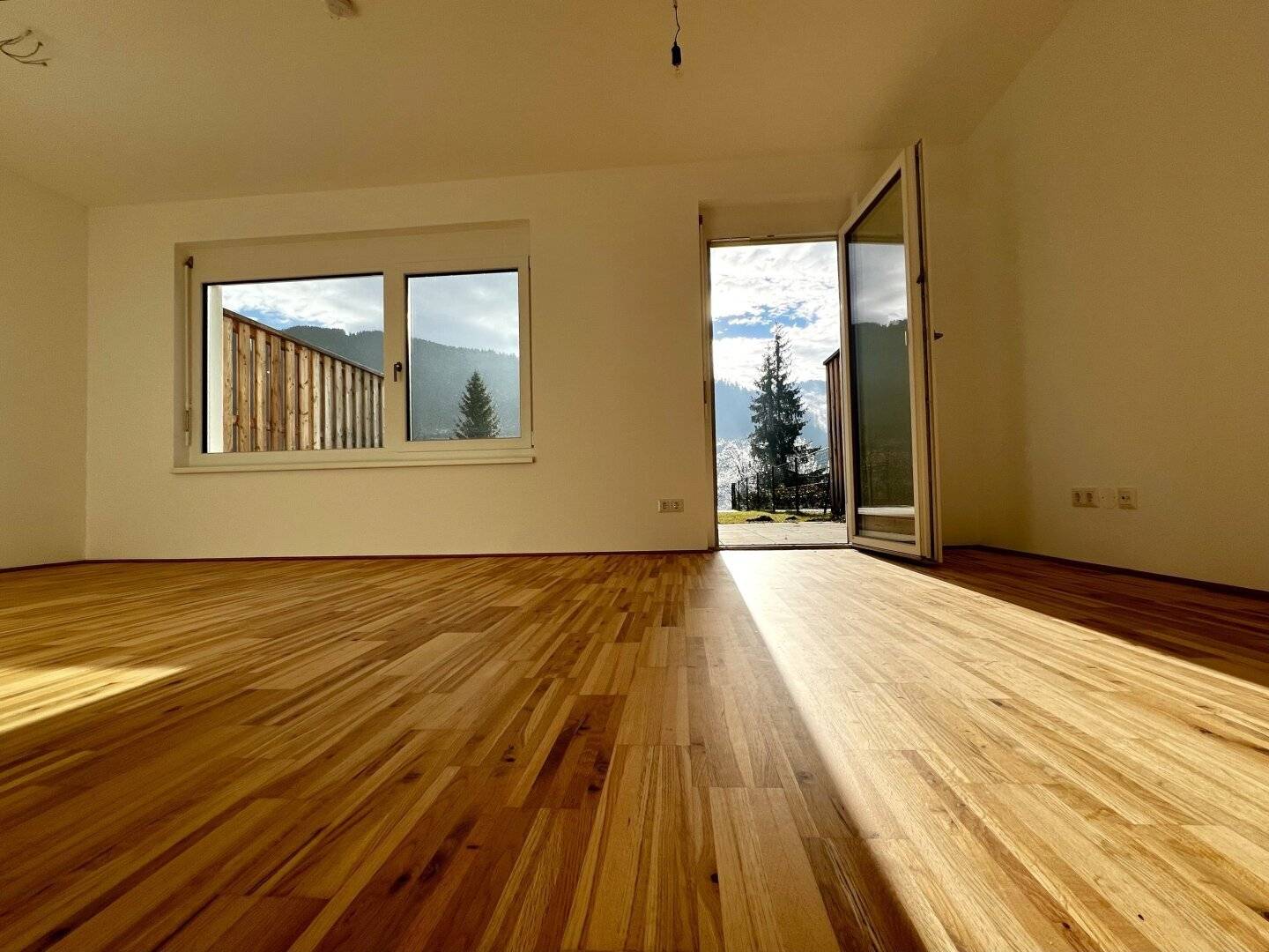 You want to get away quickly: The perfectly planned garden maisonette at Semmering First occupancy approx 80 m² with south terrace and approx 150 m² garden.