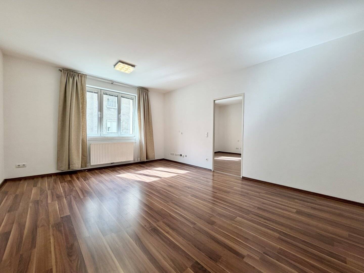 Bright and modern, 2-room new build apartment near Wiedner Hauptstrasse