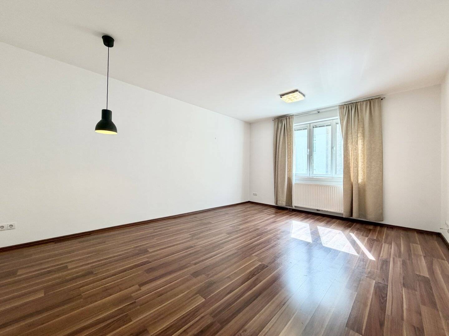 Bright and modern, 2-room new build apartment near Wiedner Hauptstrasse