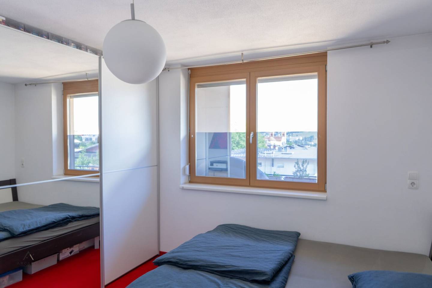 Sunny Attic Apartment near the Centre