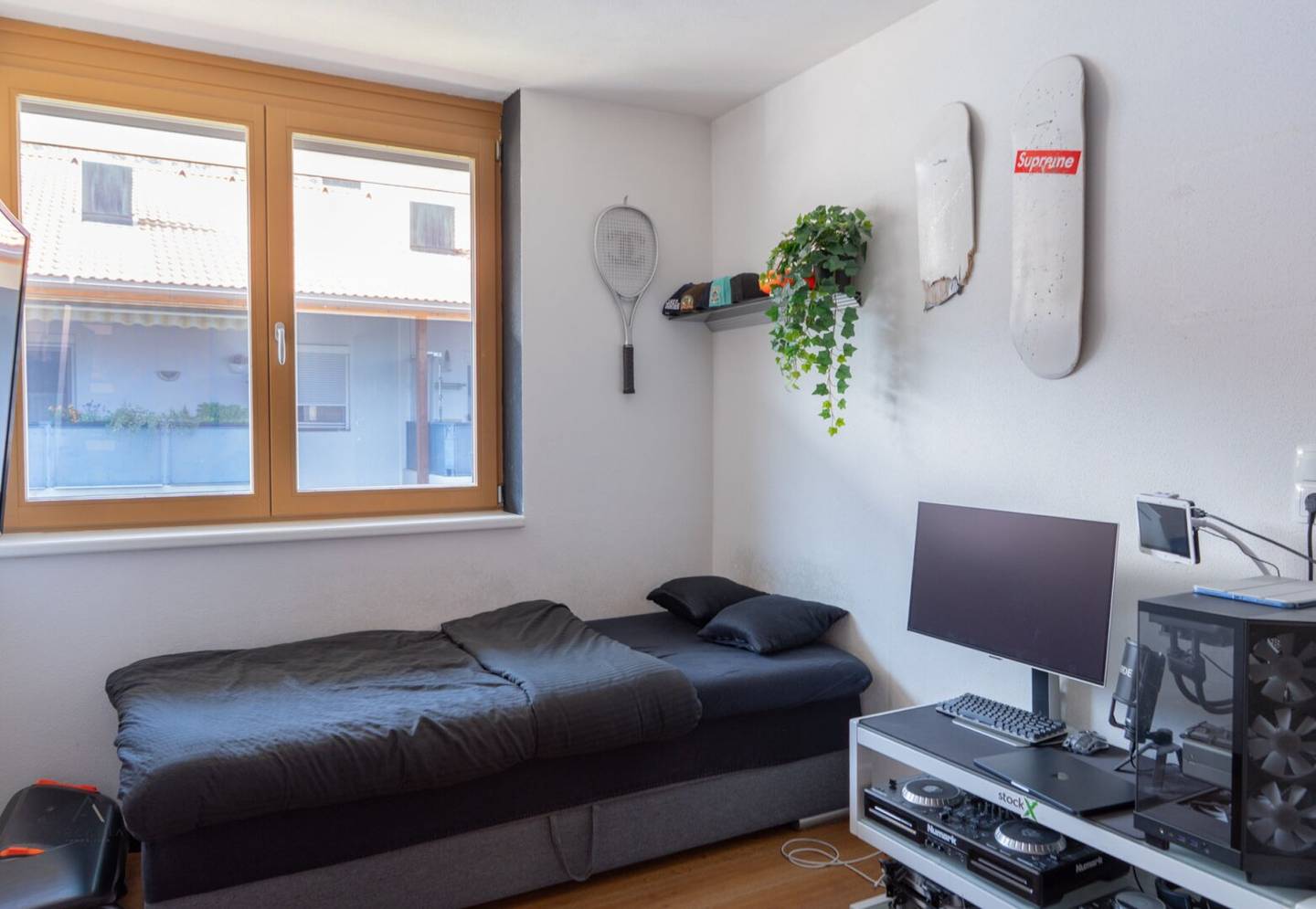 Sunny Attic Apartment near the Centre