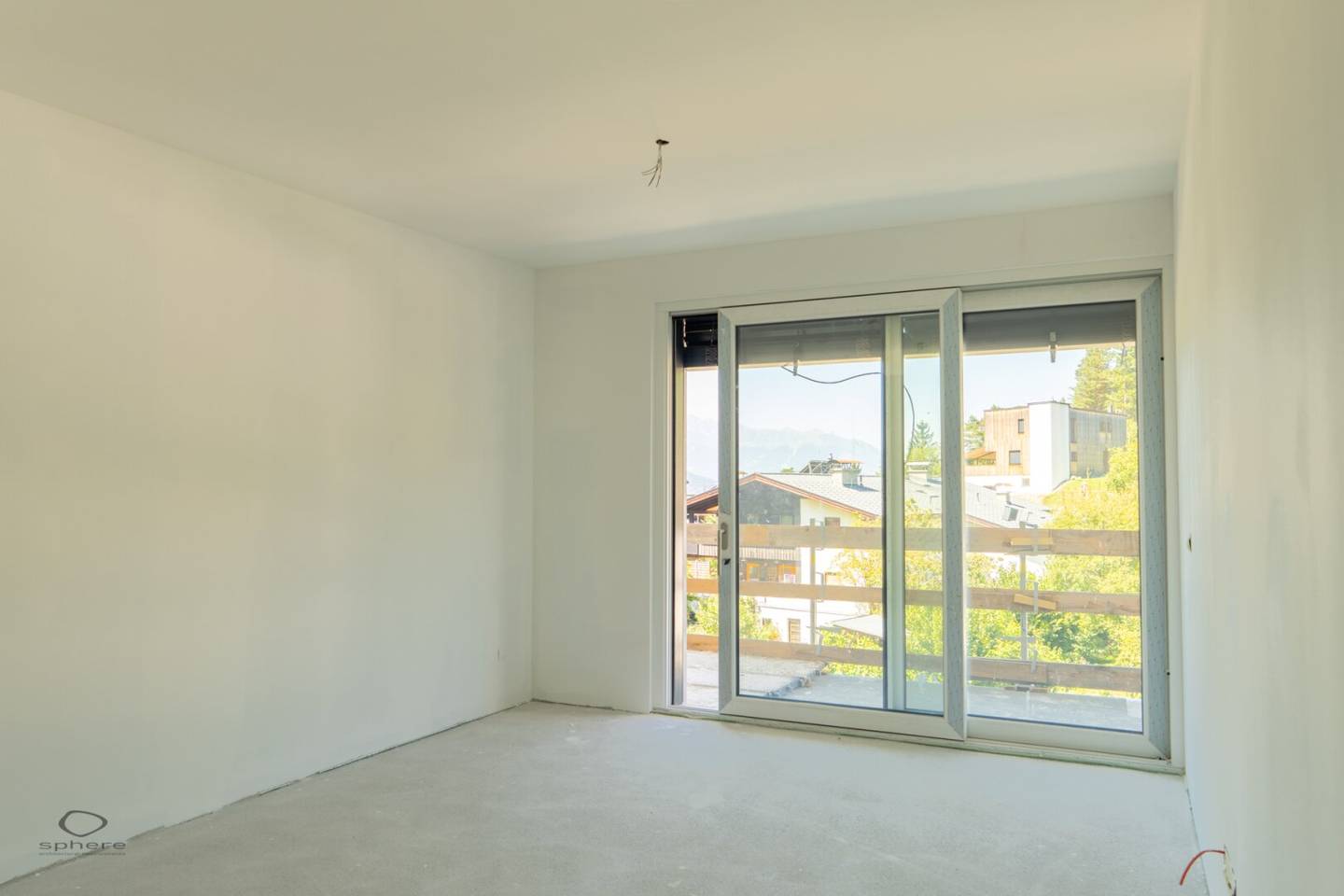ÈVOLUER - Attraktive Dachgeschoss-Wohnung mit sonnigem Balkon