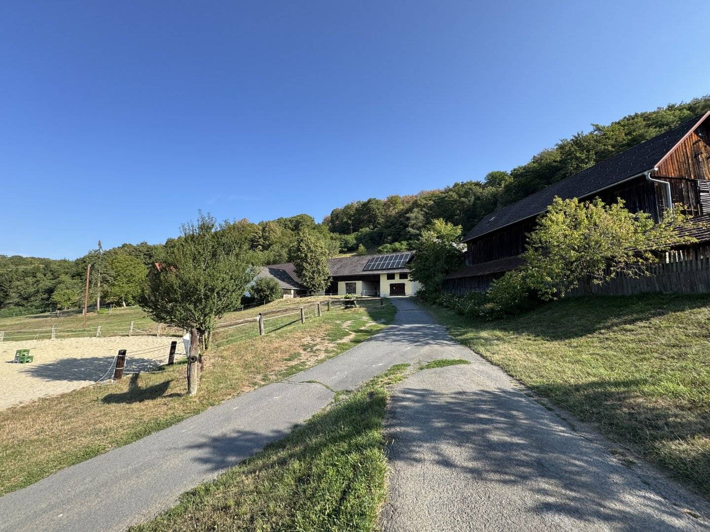 Großzügiges Grundstück – ideal für Landwirtschaft, Pferdehaltung und Anleger  Bad Gleichenberg – ruhige und idyllische Lage ca. 115.917 m²