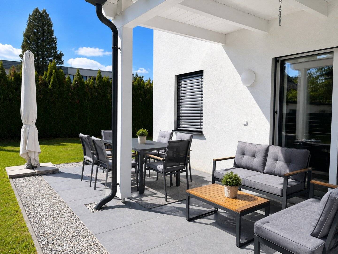 Modern living in Velden – high-quality and spacious 2-room apartment with garden