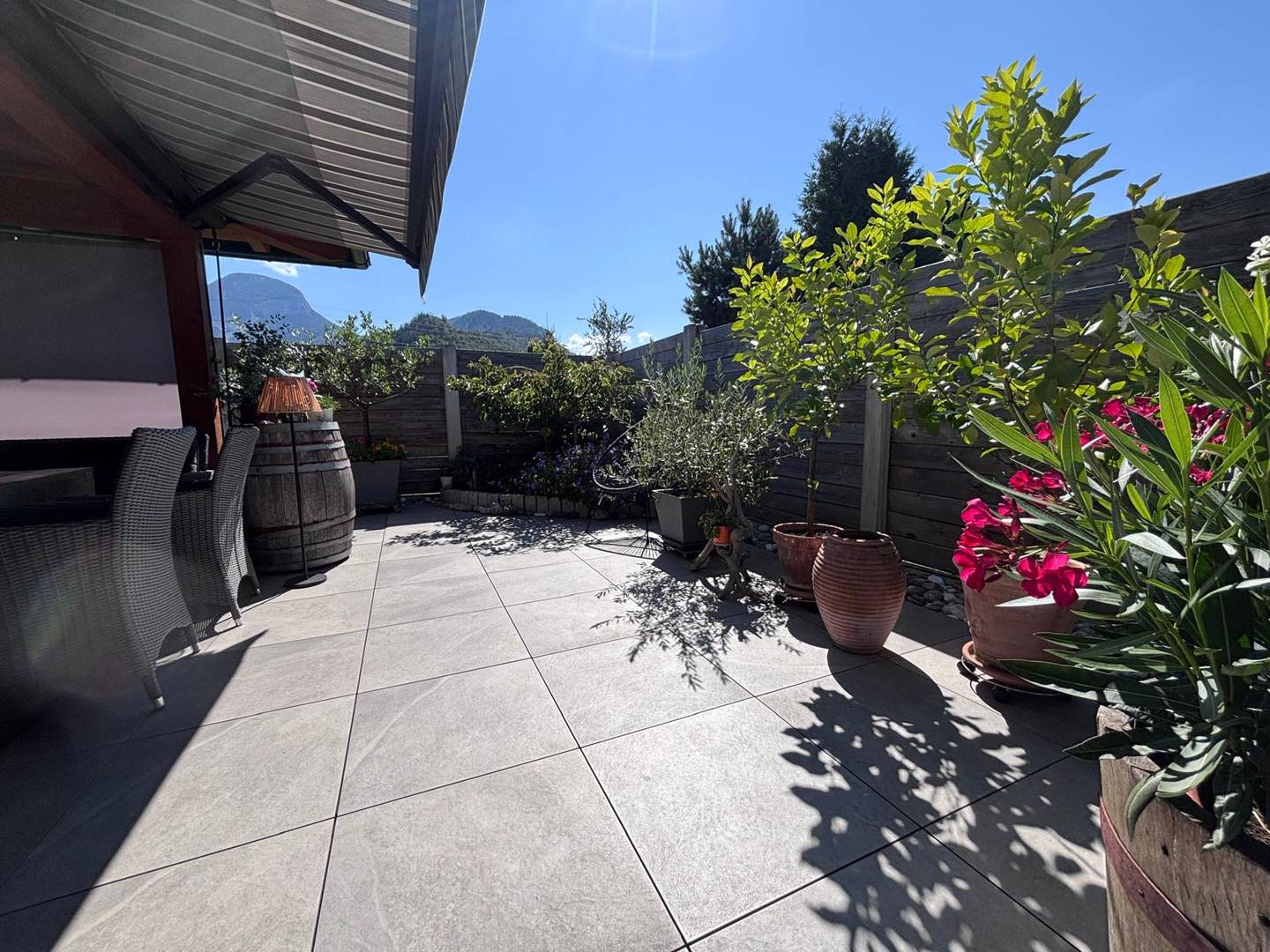Ruhig gelegene Familienwohnung mit Garten und Carport