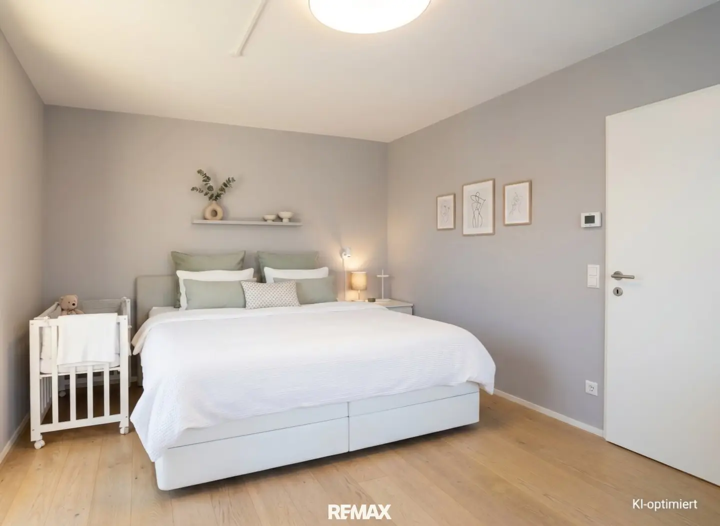 Gepflegte 3.Zi.-Wohnung mit Loggia (Top 5)