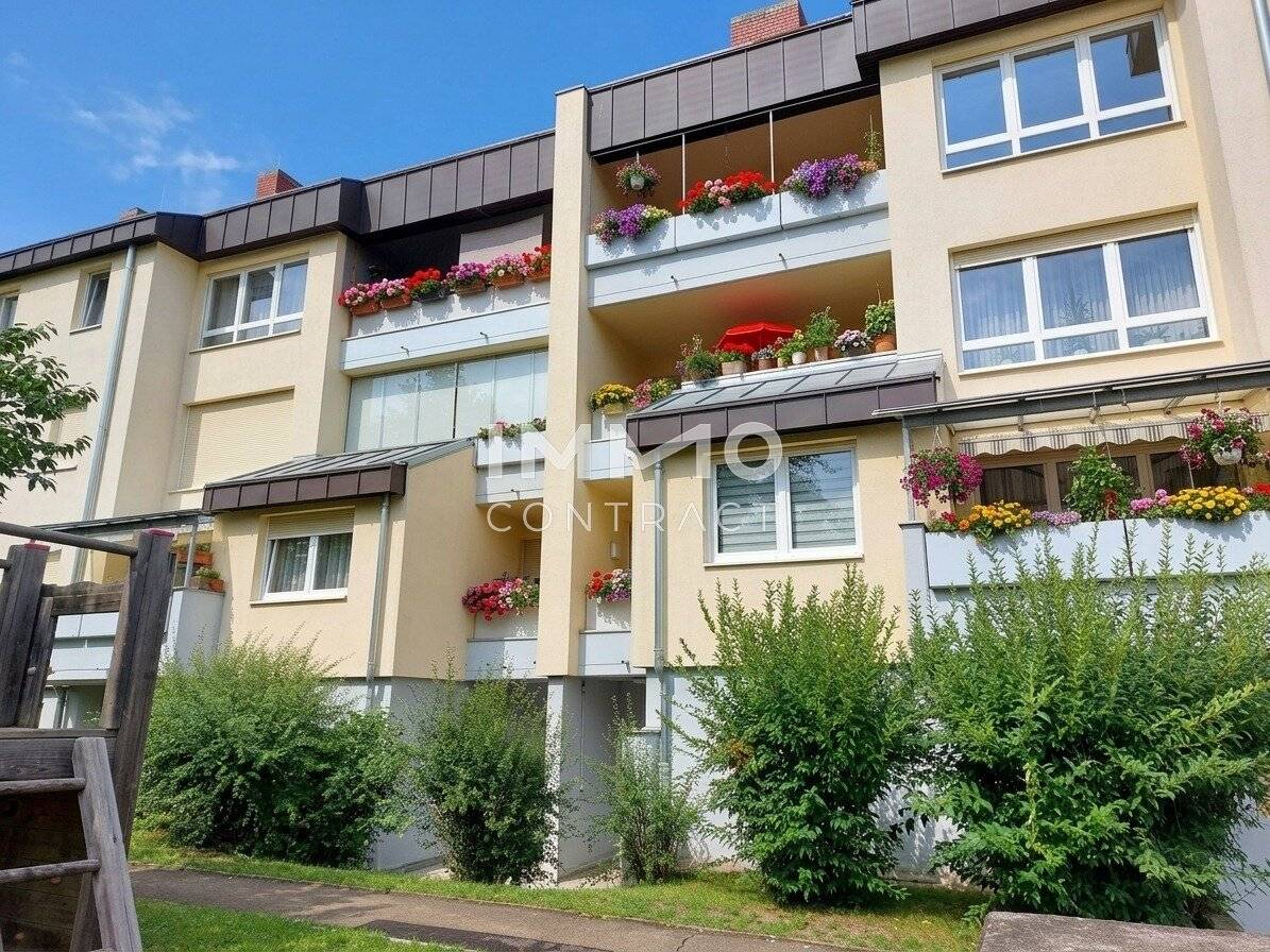 Spacious 4-room apartment with loggia and carport in St. Michael, top location around 179.000 €