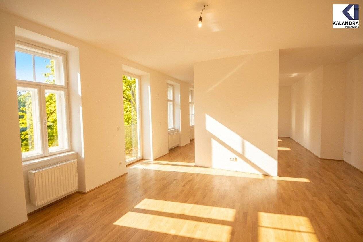 360 TOUR // DESIGN-ALTBAU nahe NASCHMARKT