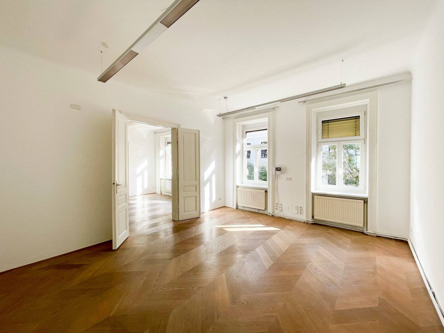Herrlich große Altbauwohnung mit Garagenplatz