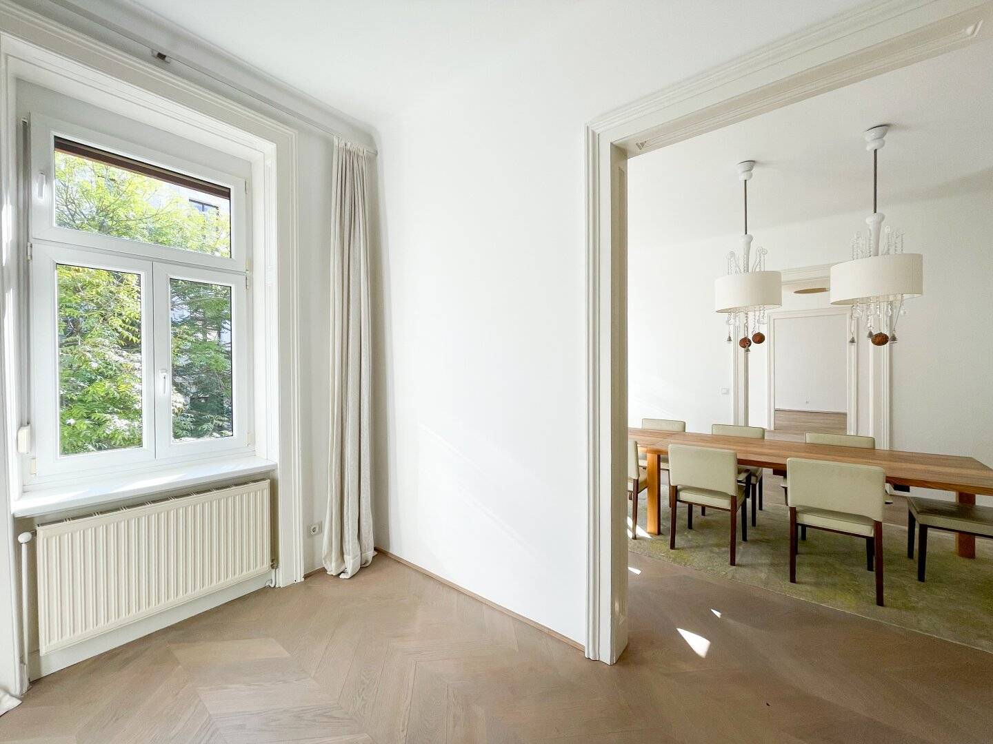 Herrlich große Altbauwohnung mit Garagenplatz