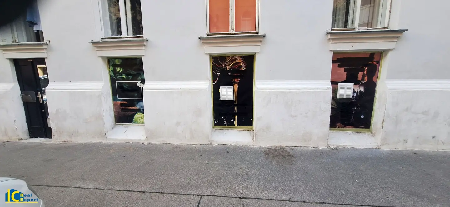 Souterrainlokal, branchenfrei, mit Büro im Hochparterre