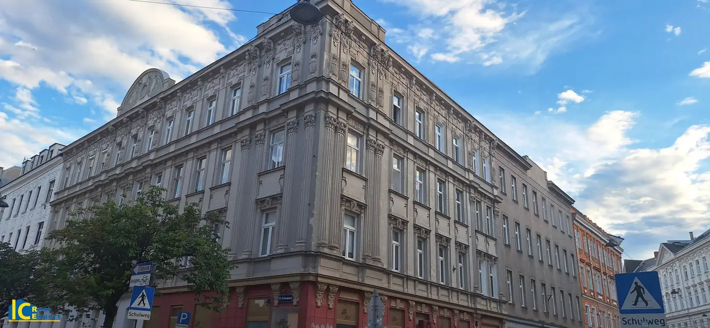 Souterrainlokal, branchenfrei, mit Büro im Hochparterre
