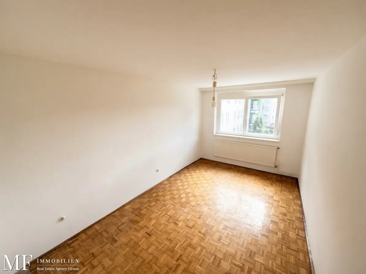 2 rooms separate in prime location