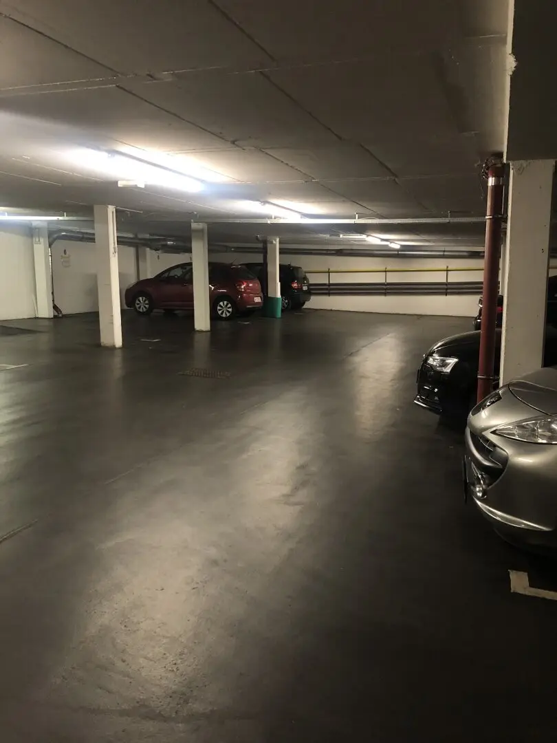 Tiefgaragen-Parkplatz mit viel Rangierfläche in 1040 Wien