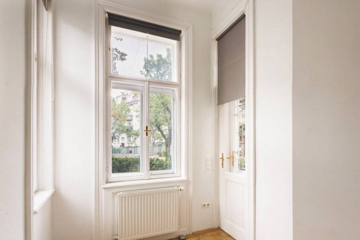 NEW! Stylish period gem with private garden in Gersthof Art Nouveau villa