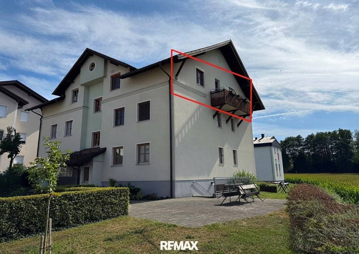 3-room apartment in a quiet location with balcony &amp; wood-burning stove