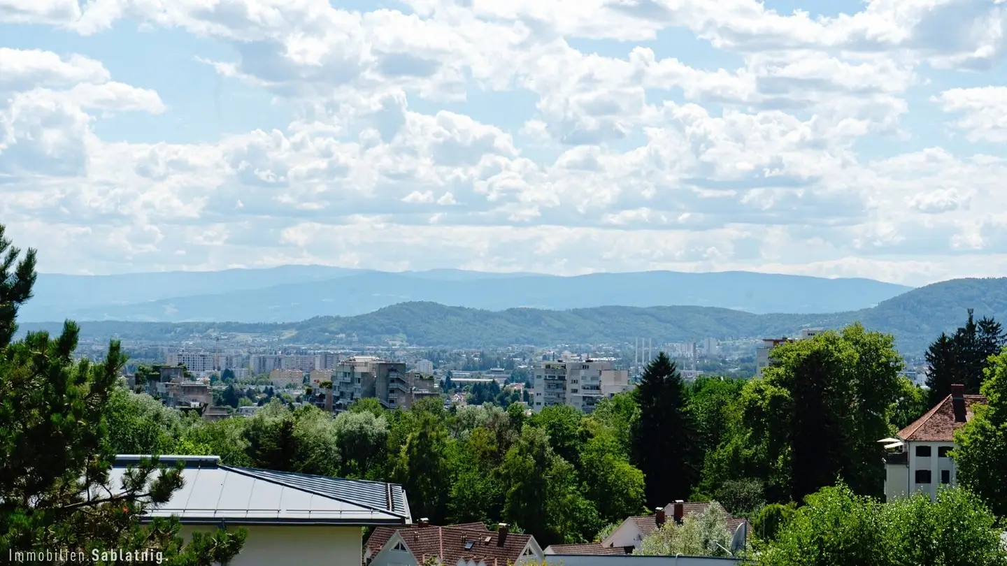 REPRÄSENTATIVE ARCHITEKTENVILLA IN GEHOBENER WOHNLAGE mit Pool, Wellness und einzigartigem Panoramablick!