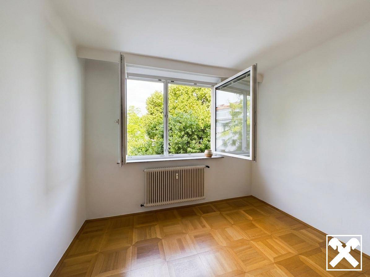 Gut geschnittene Wohnung mit Lift und U-Bahn Nähe