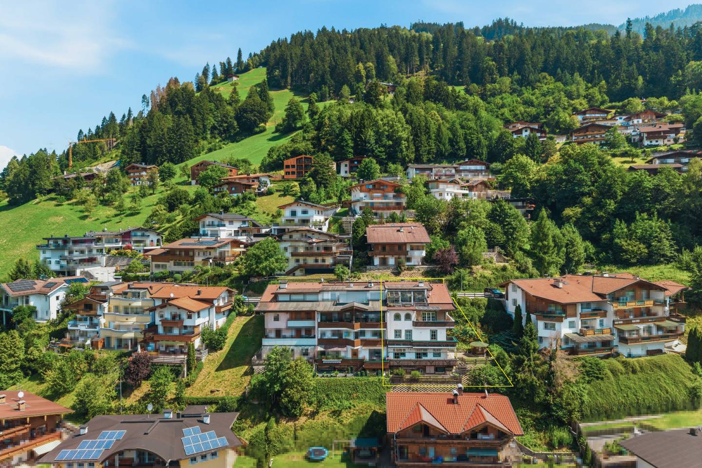 Anlegerwohnung mit Panoramablick und Garten