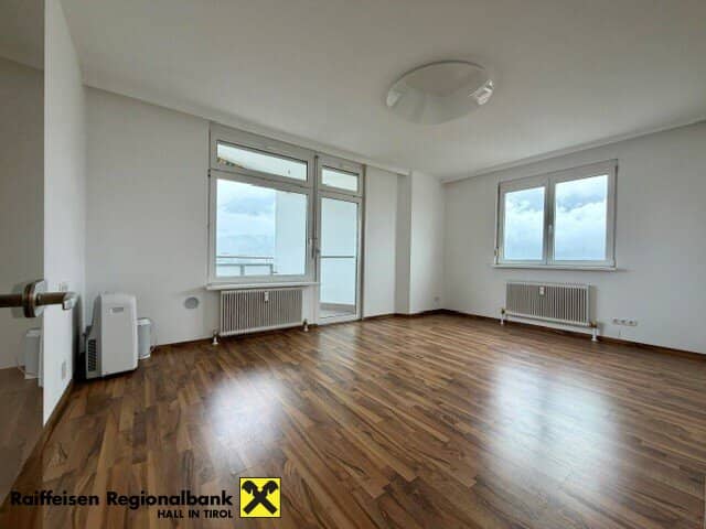 Perfectly laid out 3-room rental apartment with dream view from the 13th floor