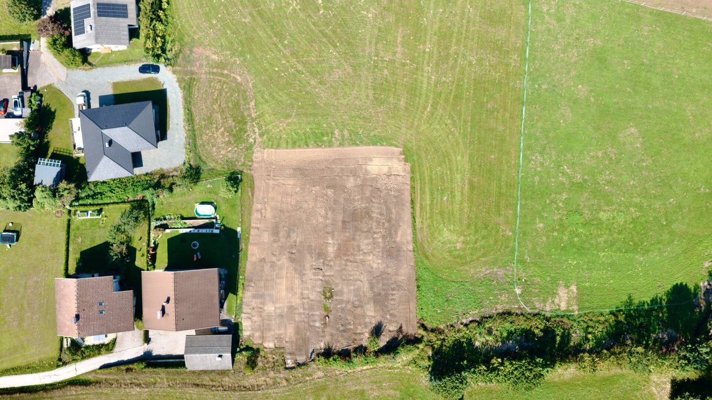 Building plot with lake view already visible from the ground floor