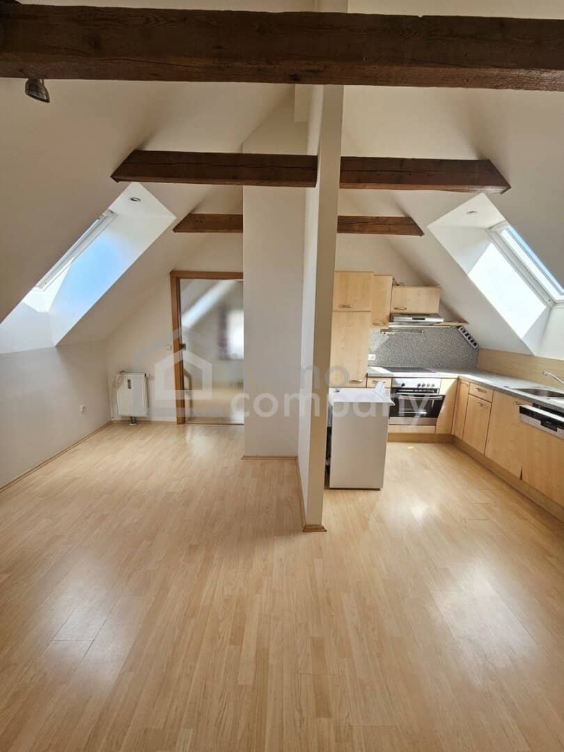 Wohnen mit Bergblick: 81 m² Dachgeschosswohnung in Siedlungslage – noch zweitwohnsitzfähig, in Admont