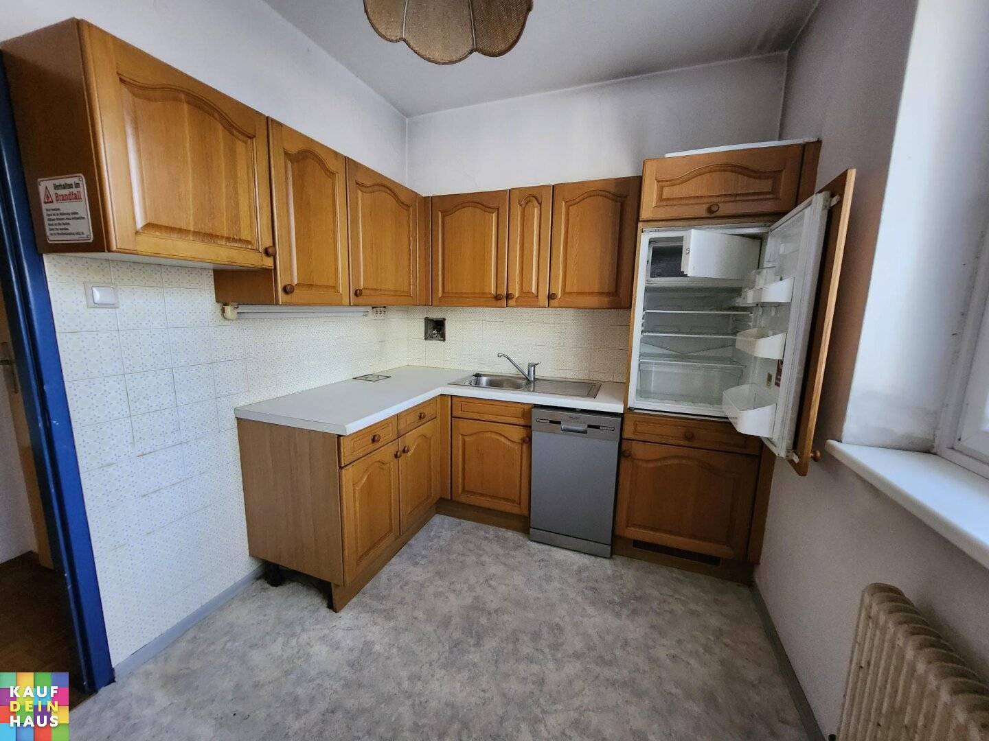 COMMISSION-FREE 2-ROOM APARTMENT