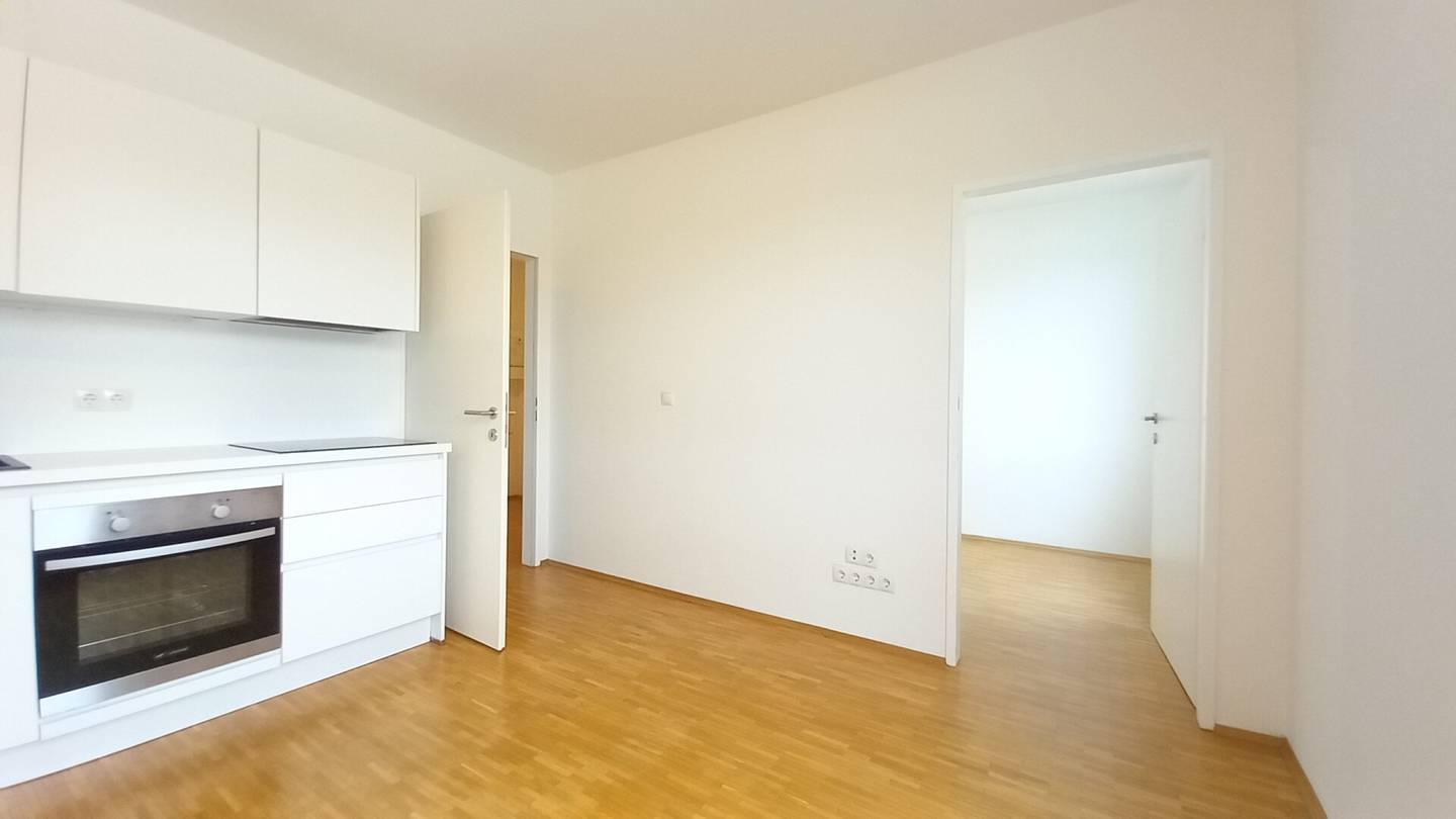 CITY PARK sunny 2-room with shared garden