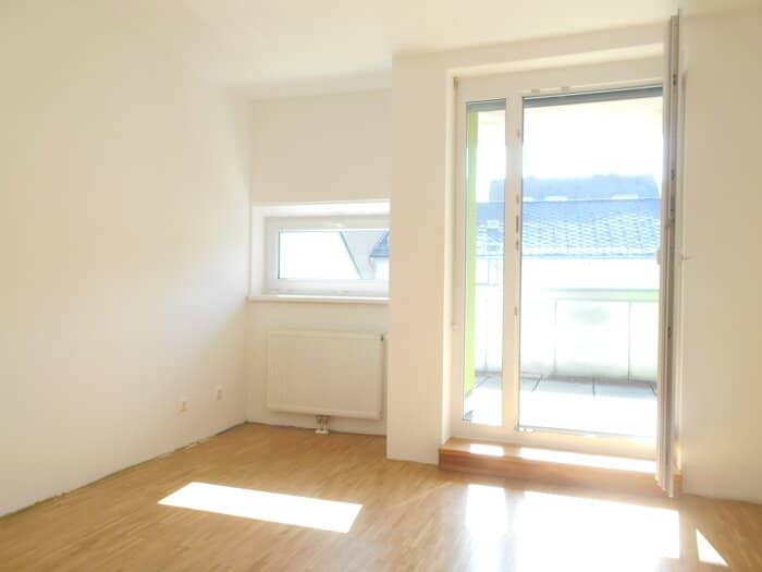 LENDPLATZ great 2-room, sunny balcony