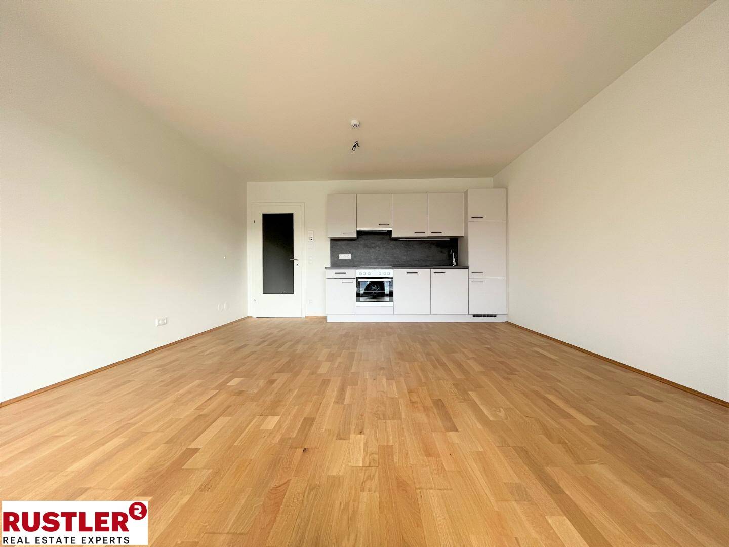 Helle Wohnung mit großem Balkon im energieeffizienten Neubau