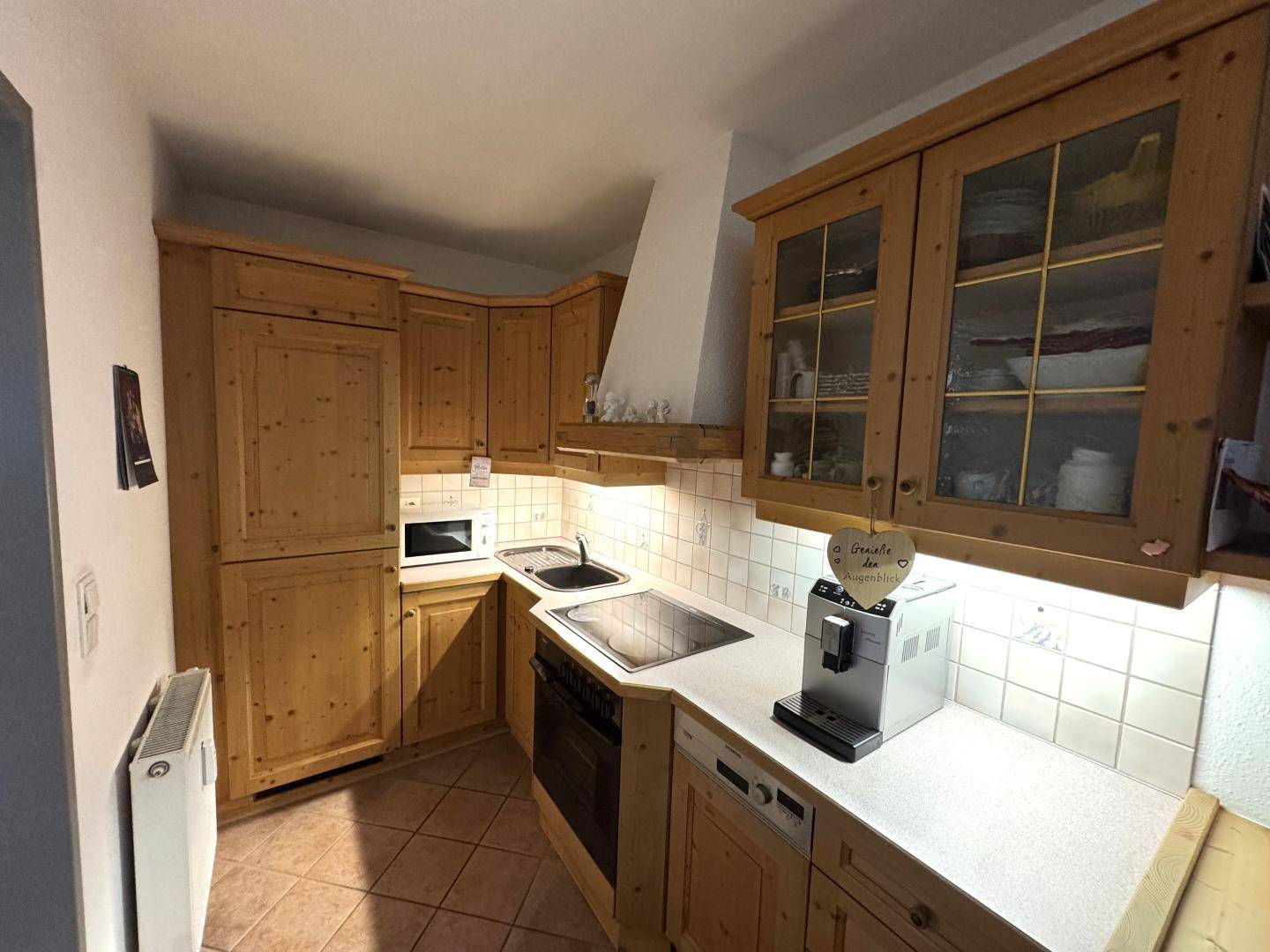 Bright well kept Wohnung with loggia and storage